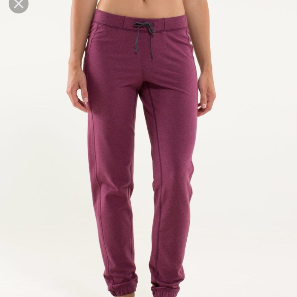 Lululemon sweatpants size 6